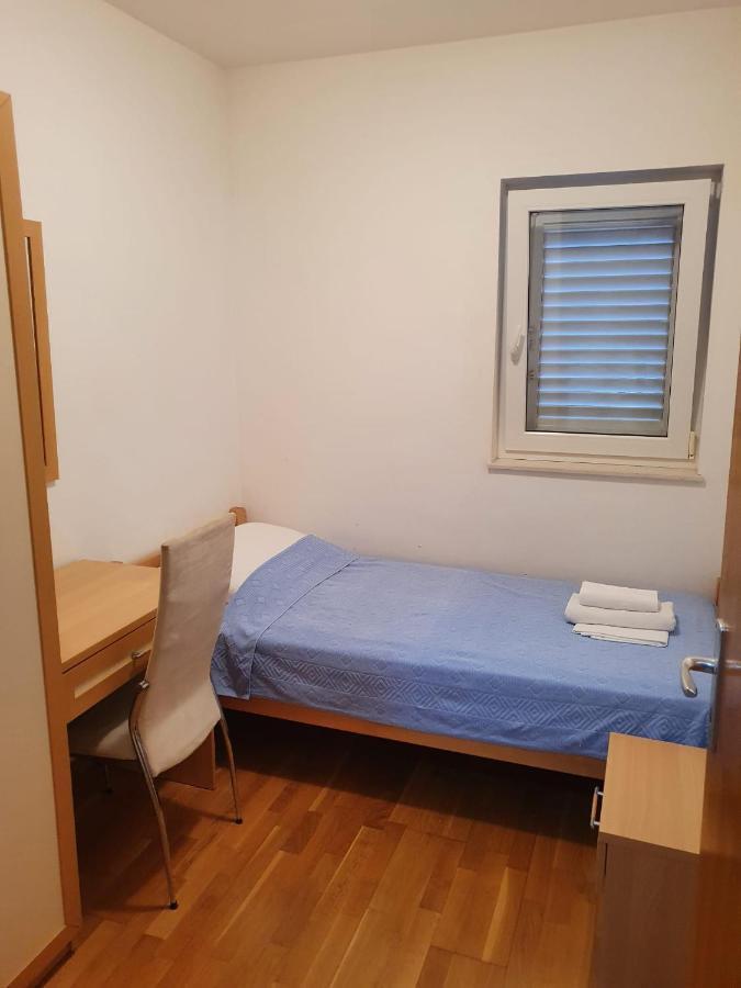 Aparthotel Marina Gromela Mirca  Экстерьер фото