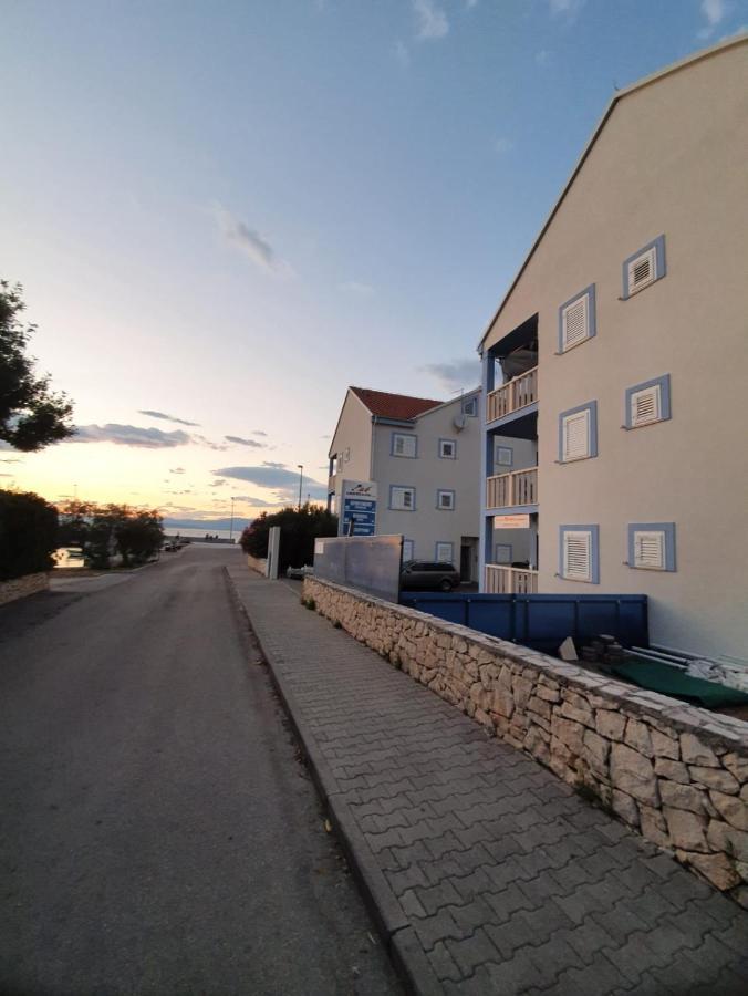 Aparthotel Marina Gromela Mirca  Экстерьер фото