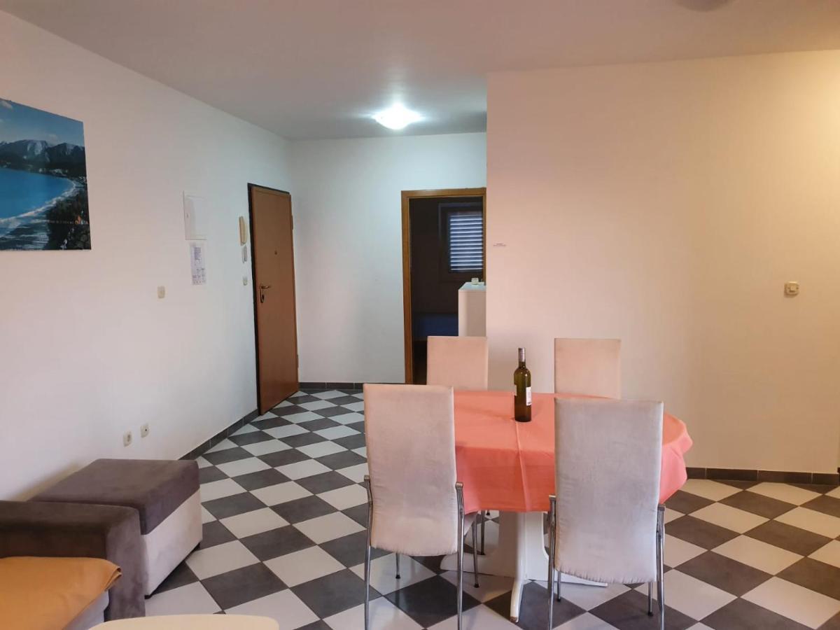 Aparthotel Marina Gromela Mirca  Экстерьер фото