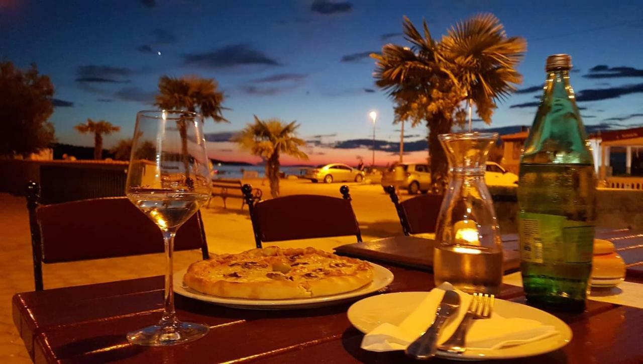 Aparthotel Marina Gromela Mirca  Экстерьер фото