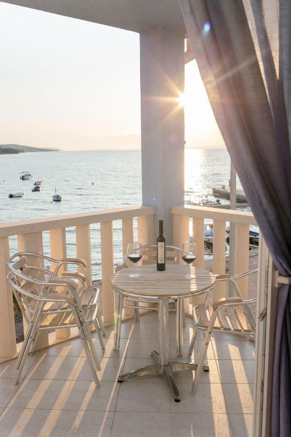 Aparthotel Marina Gromela Mirca  Экстерьер фото